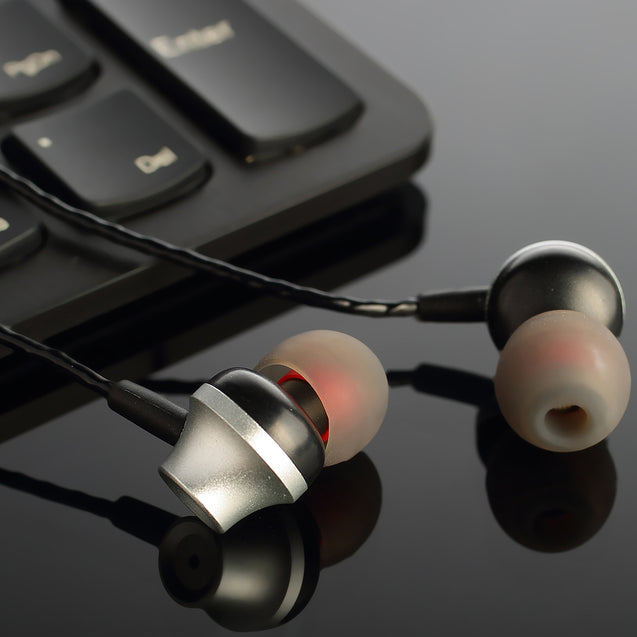 PTron HBE9 Headphone Stereo In Ear Earphone With 3.5mm Jack For All Smartphones (silver)